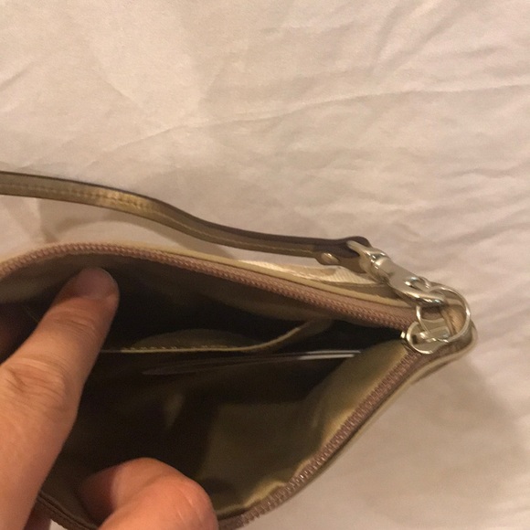 Coach Zip Wristlet. NWT. Khaki/Gold Model F47347. - Picture 5 of 5